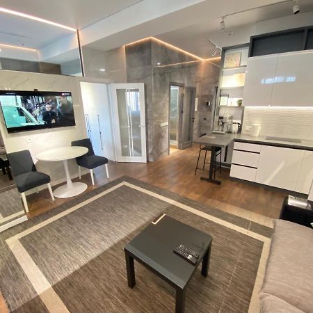 Rentnow Modern Lux Apartment In Centre Kiszyniów Zewnętrze zdjęcie
