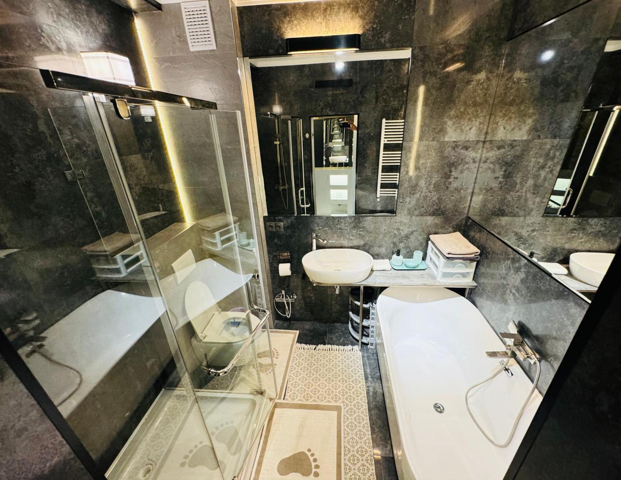 Rentnow Modern Lux Apartment In Centre Kiszyniów Zewnętrze zdjęcie